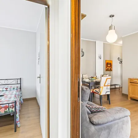 Casa Mirella Quiet 2br With View, Balcony And Ac - Happy Apartment Nebbiuno