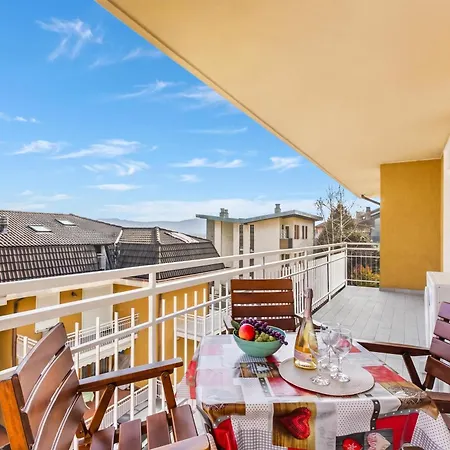 Apartment Casa Mirella Quiet 2br With View, Balcony And Ac - Happy *