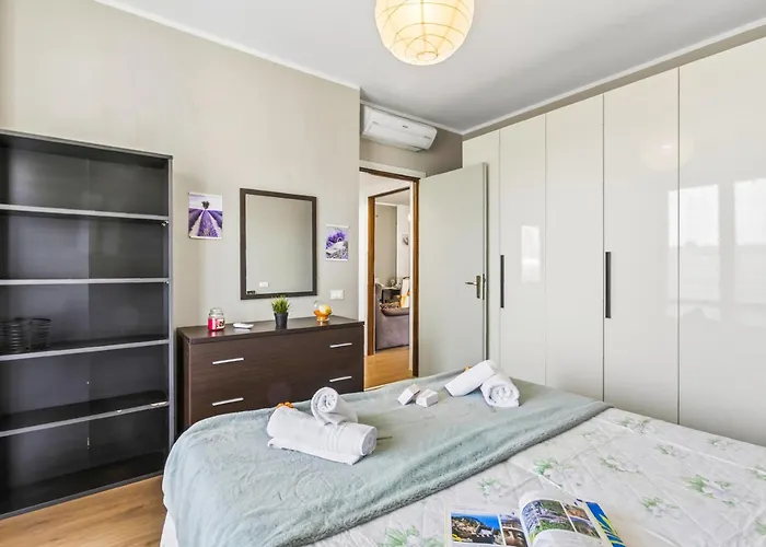 Casa Mirella Full Ac And Terrace - Happy Apartman